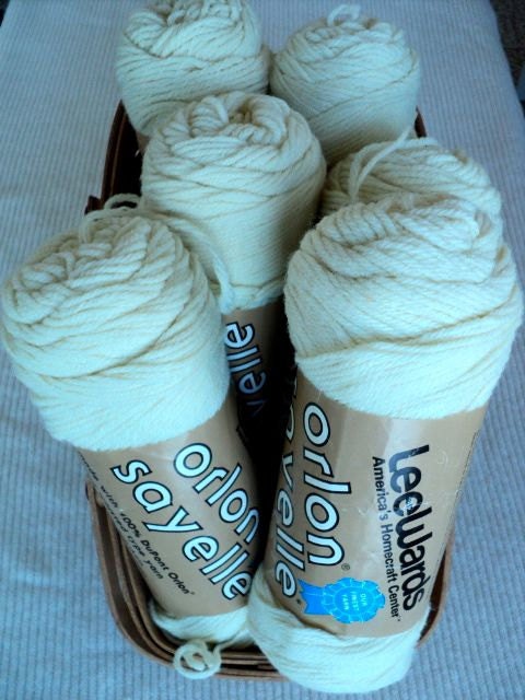 Tawny White Acrylic Yarn - LeeWards Orlon Sayelle - 6 Skeins