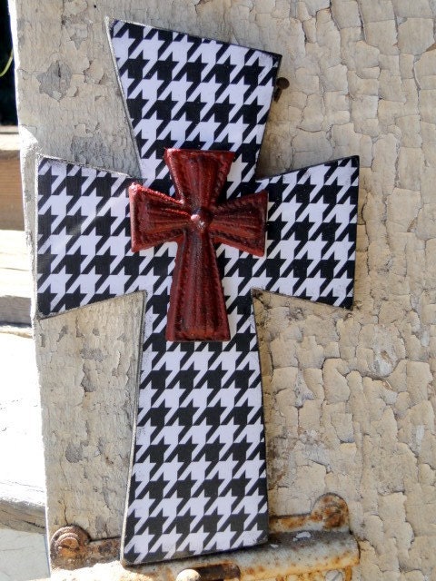 Houndstooth Wooden Cross