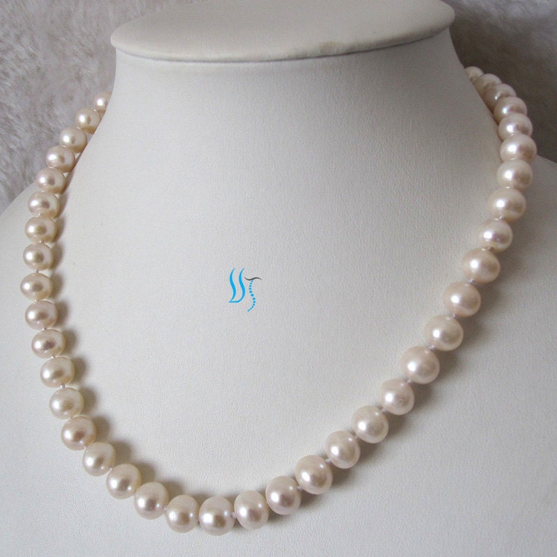 Pearl Necklace - 18 inch 9-10mm White AA Freshwater Pearl Necklace - Free shipping