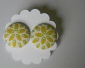 Covered button post earring cream floral