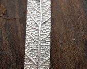 Sage leaf patterned pendant
