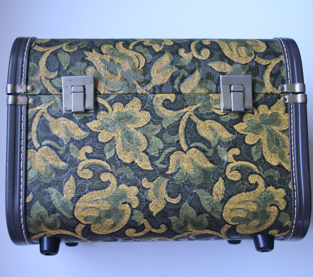 vintage train case sewing case by yosalvovendo on Etsy