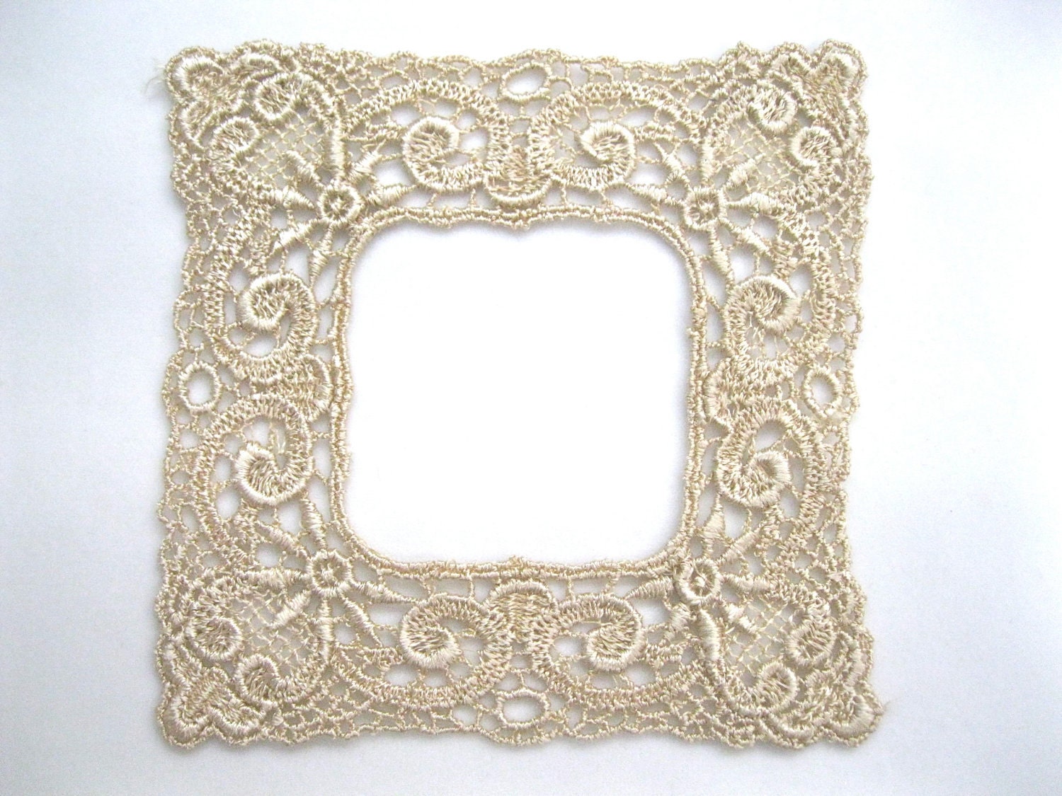 Lace Applique Photo Frame Venice Golden Dyed - Holiday Crafting