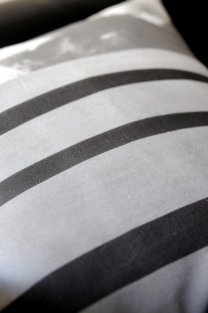 New York CIty Guggenheim Pillow