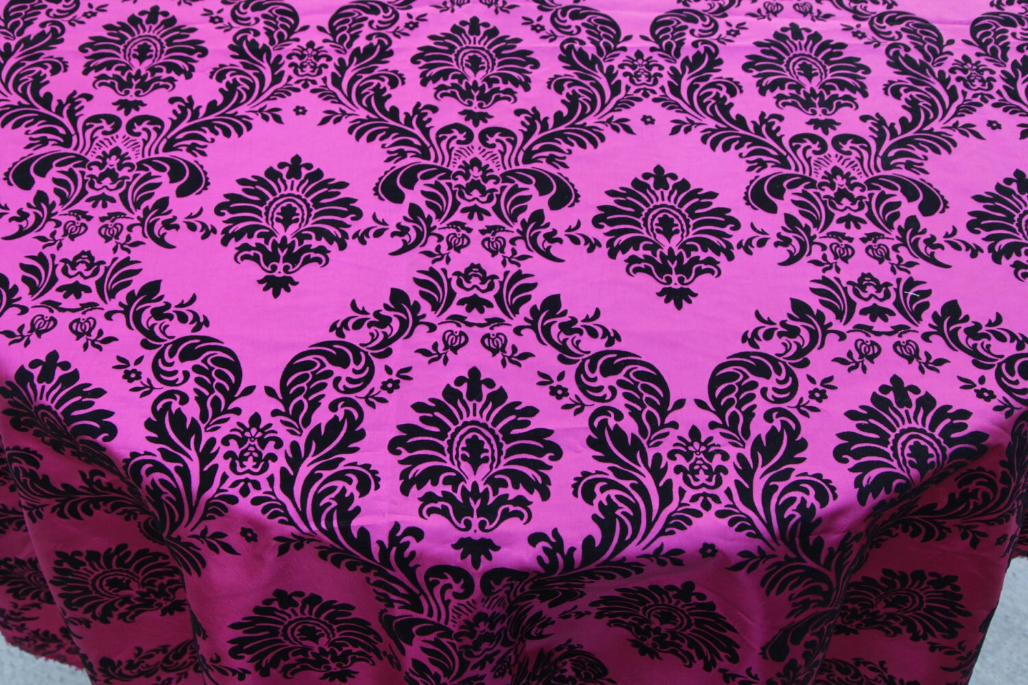 Hot Pink Tablecloths