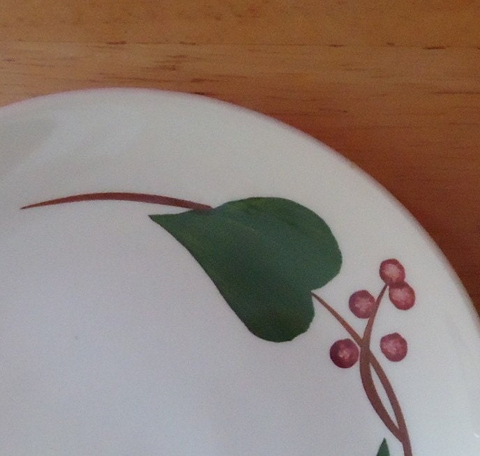 2 Canonsburg Pottery Stanhome Ivy Plates