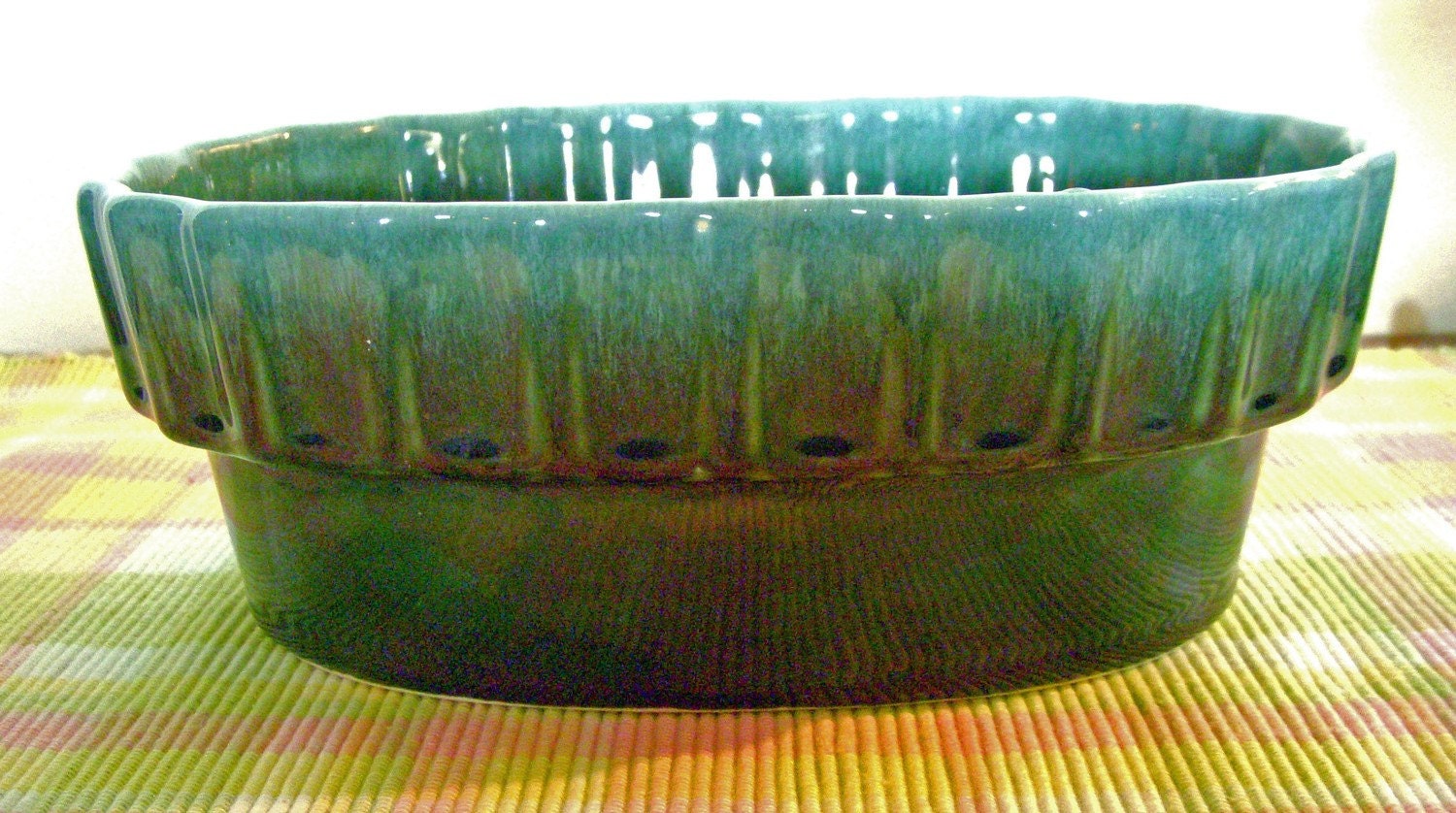 Retro Hull Oval Green Planter I-21