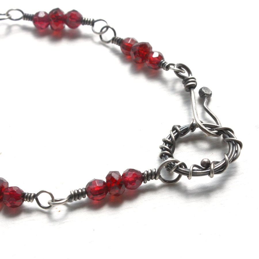 Garnet  Bracelet  Sterling Silver Wreath    -  Natures Cycle - MagpiesTrick