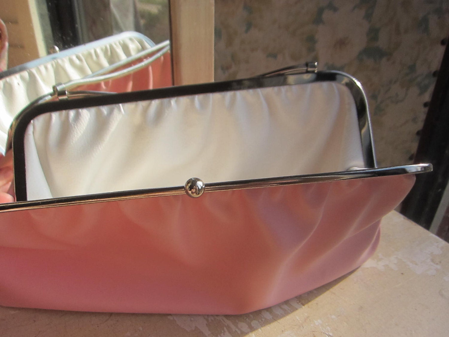 1960s Reversible Clutch - Bubblegum Pink & White Vinyl