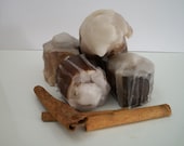 Handmade Scented Mini Cinnamon Bun Tart Melt Candles, Bakery Candle.