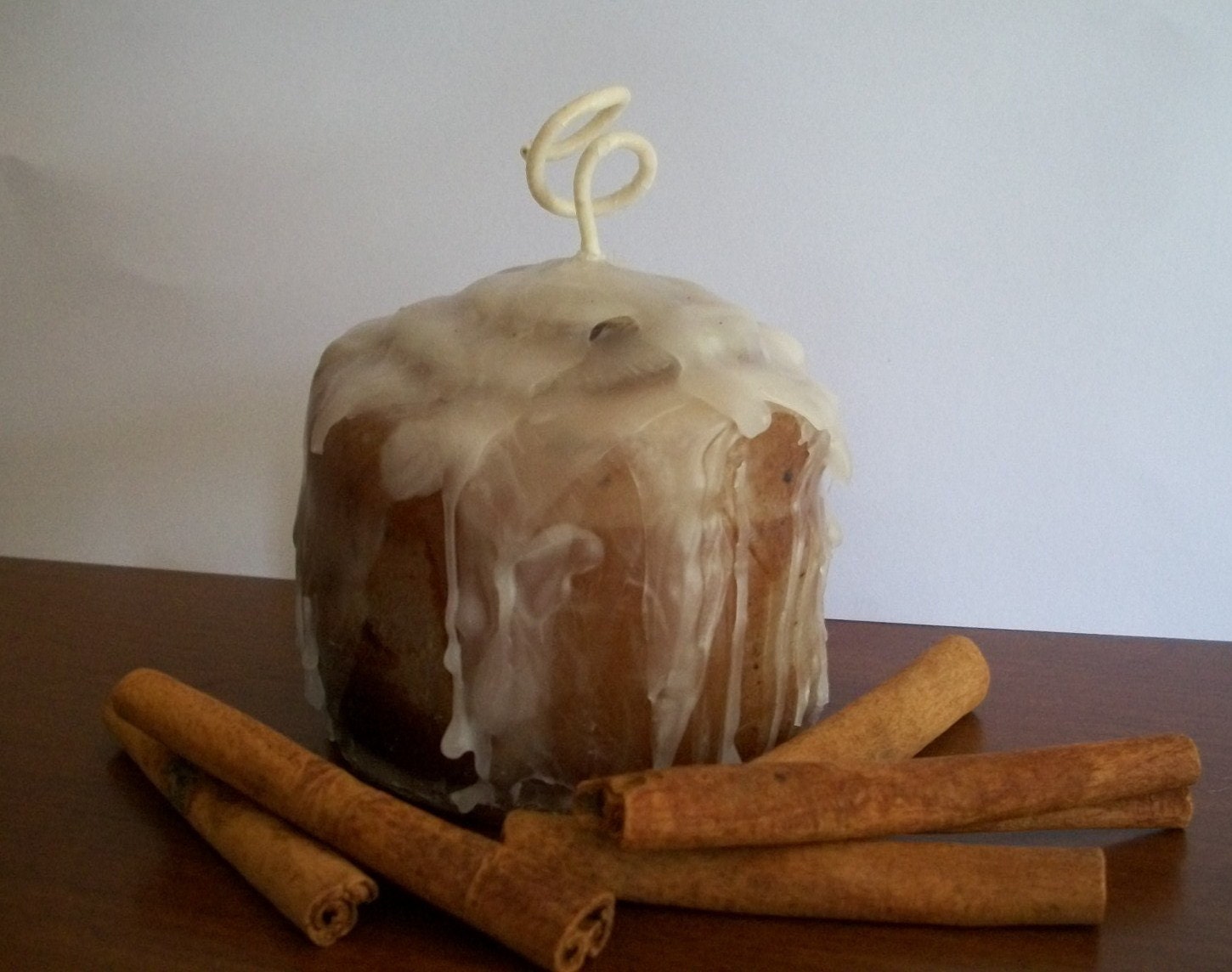 Cinnamon Bun Scented Candles, Handmade Bakery Candle. Food