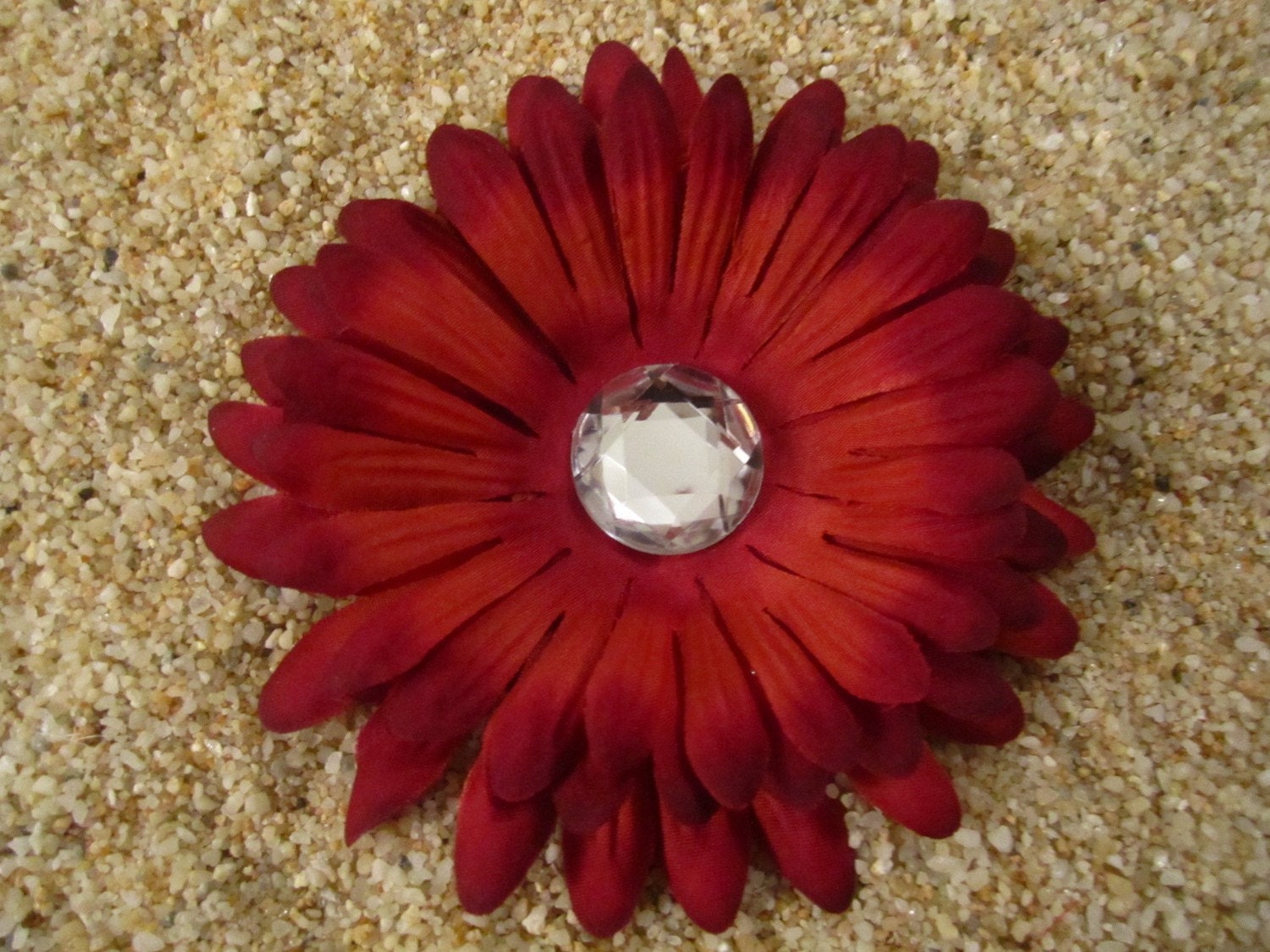 Maroon daisy flower hair clip