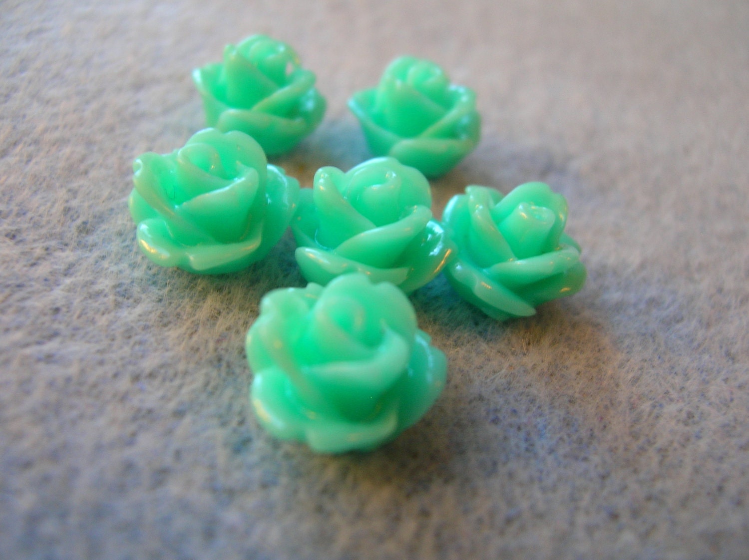 Vintage Style Lucite Flower Rose Cabachons in Teal 10mm 6 pcs