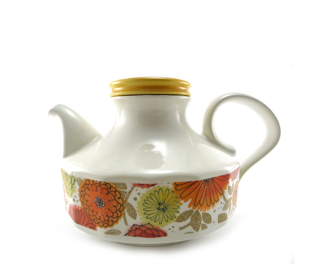 Bright spring teapot - yellow & orange vintage tea pot