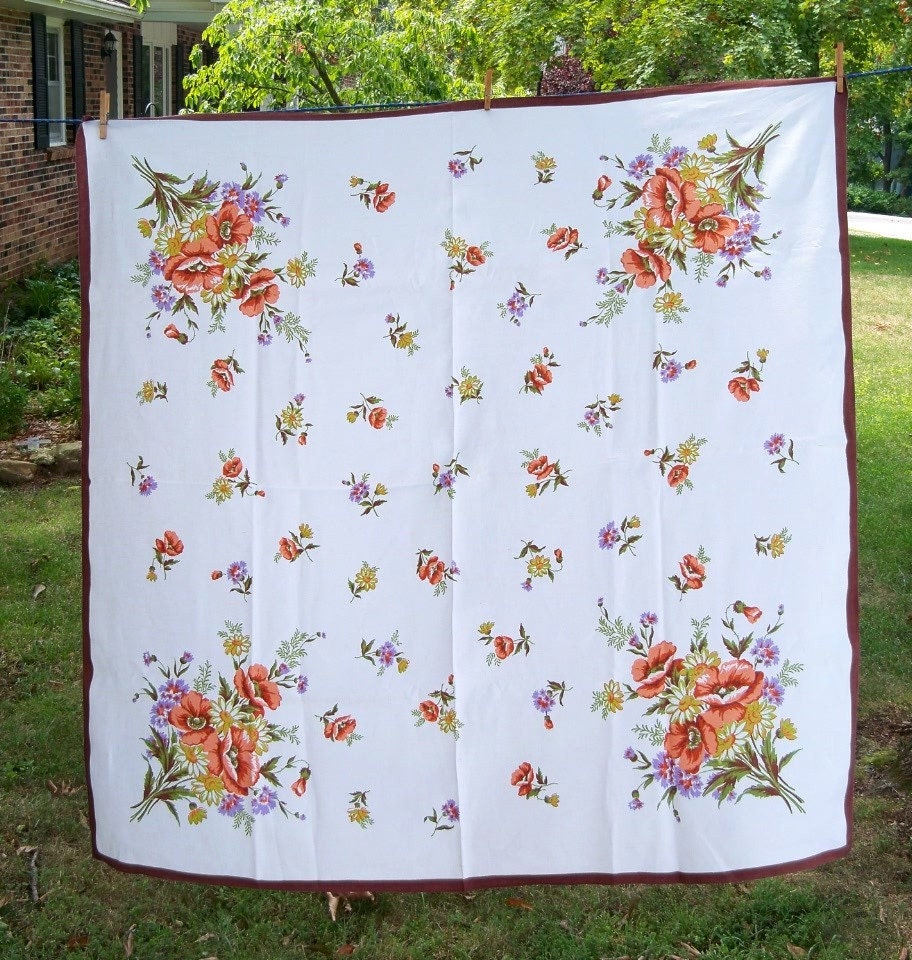Vintage Linen Tablecloth and Matching Napkins Bright Colors