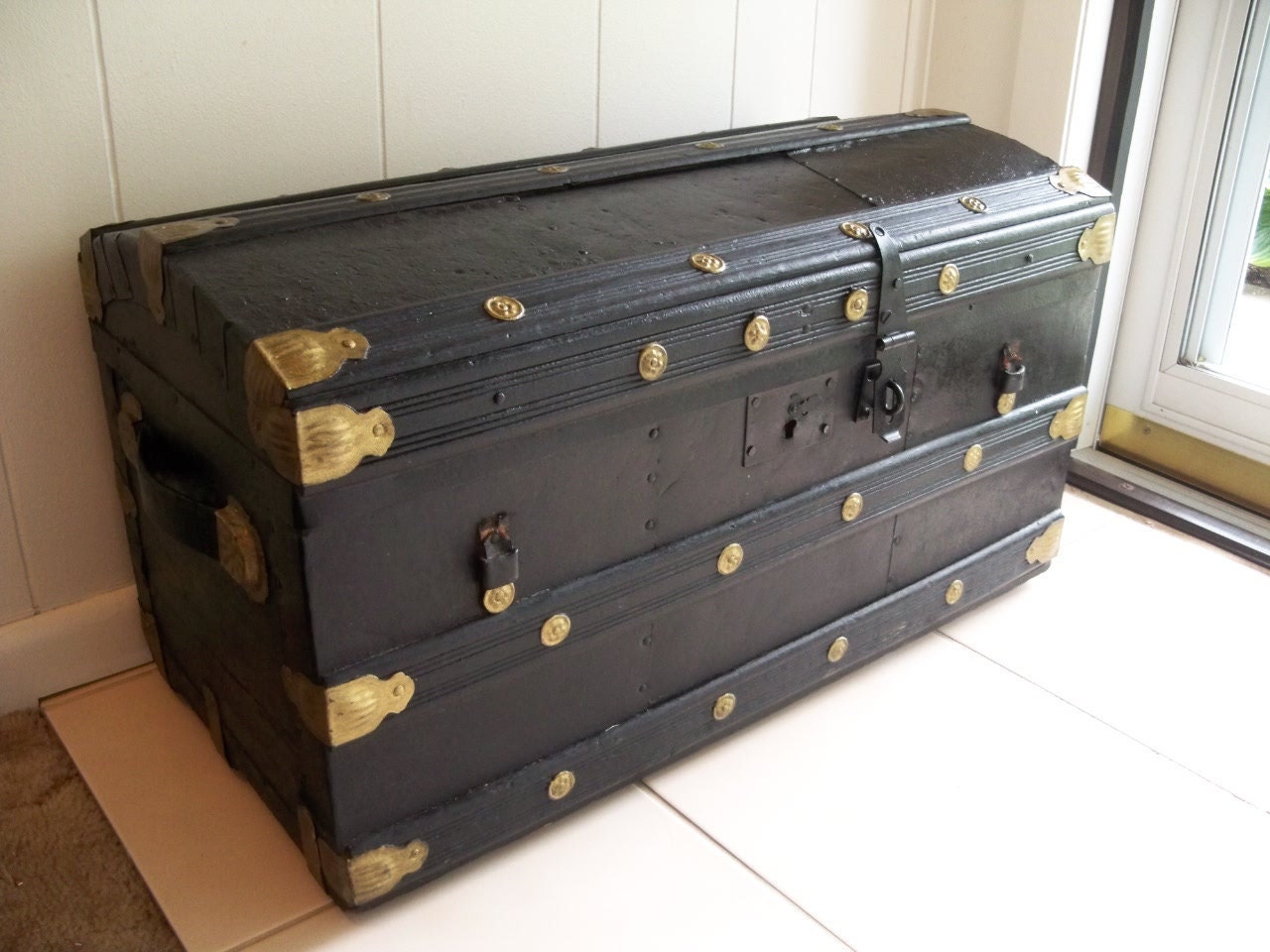 Estate Travel TRUNK CHILD SIZE Domed Top Antique Old Vintage