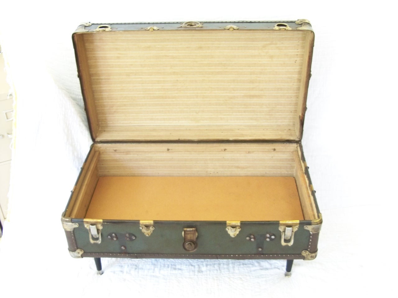 COFFEE TaBLE STEAMER TRUNK Vintage Wardrobe Suitcase Distressed Upcycled and ReNeWeD O C Phillips