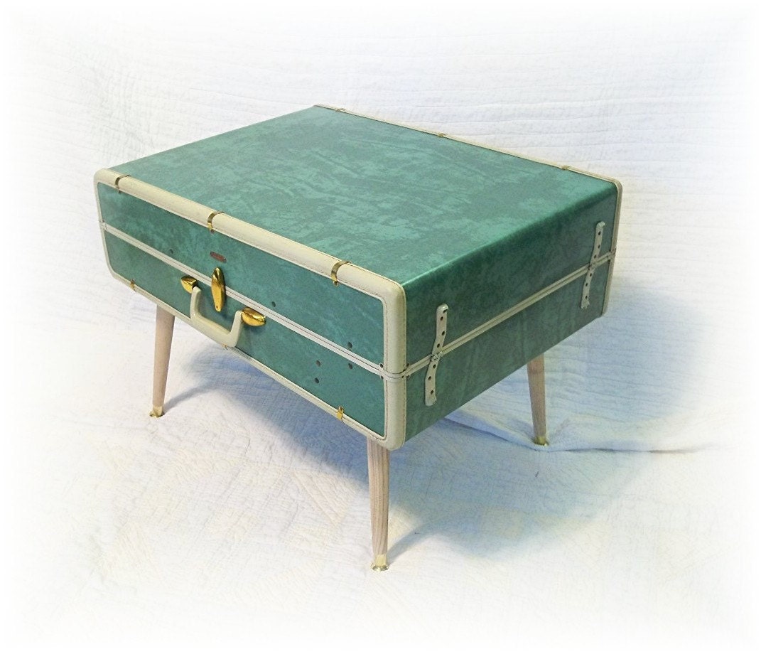 Vintage Suitcase COFFEE TABLE Vintage Lovers Upcycled and ReNeWeD Large Samsonite Luggage Wardrode Traveling Trunk End Table