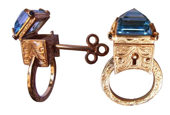 9ct Yellow Gold Engraved Topaz Locking Poison Ring with Key on Chain