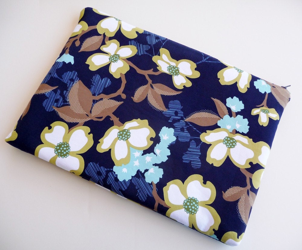 13 inch Padded Laptop Sleeve, laptop case, laptop bag, laptop cover - Fits Macbook and Macbook Pro - Dogwood in Lake