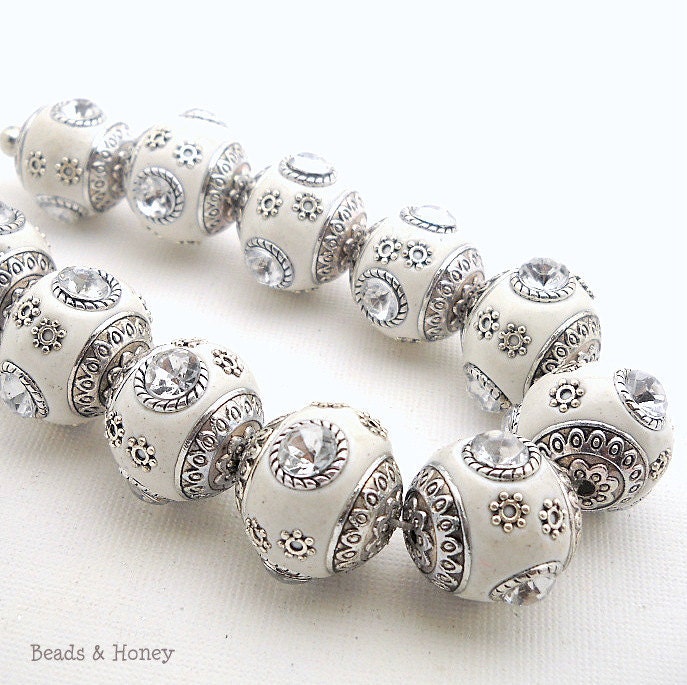 Tibetan Style Bead, White and Silver with Clear Crystal, Acrylic, Round Ball, 18-20mm, 4pcs - ID 946