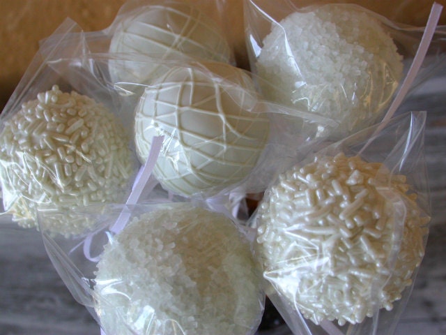 Wedding Cake Pops - 50 white wedding cake pops