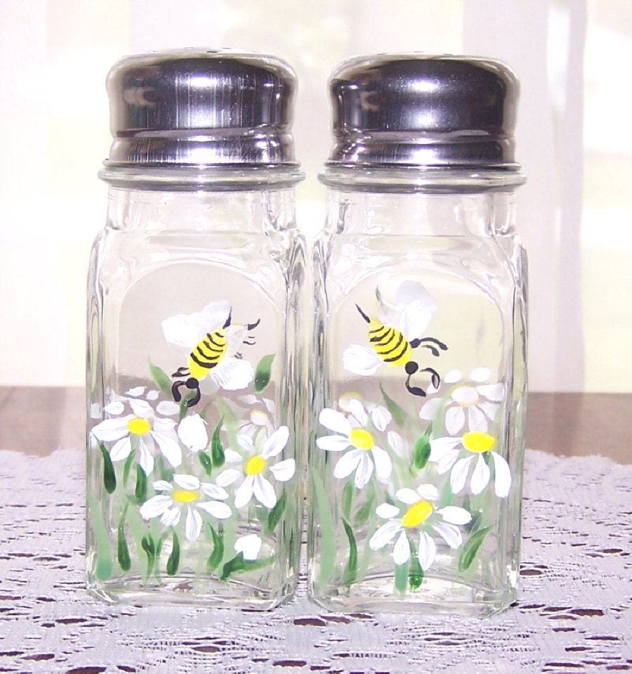 Daisy Salt and Pepper Shakers