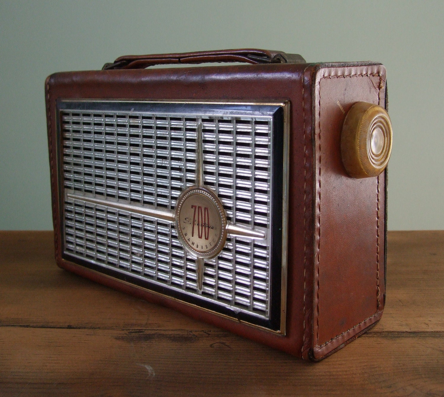 Silvertone 700 Transistor Radio Genuine Top Grain Cowhide Model 1217