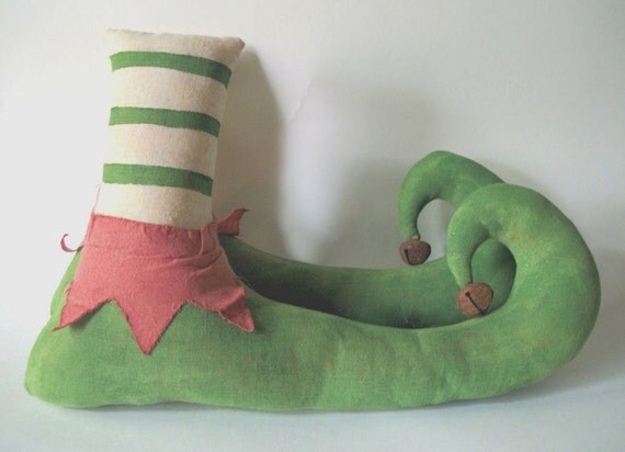 Primitive Christmas Elf Shoes