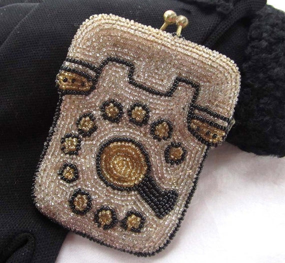Vintage Beaded Coin Purse Telephone Design Change by JanesVintage