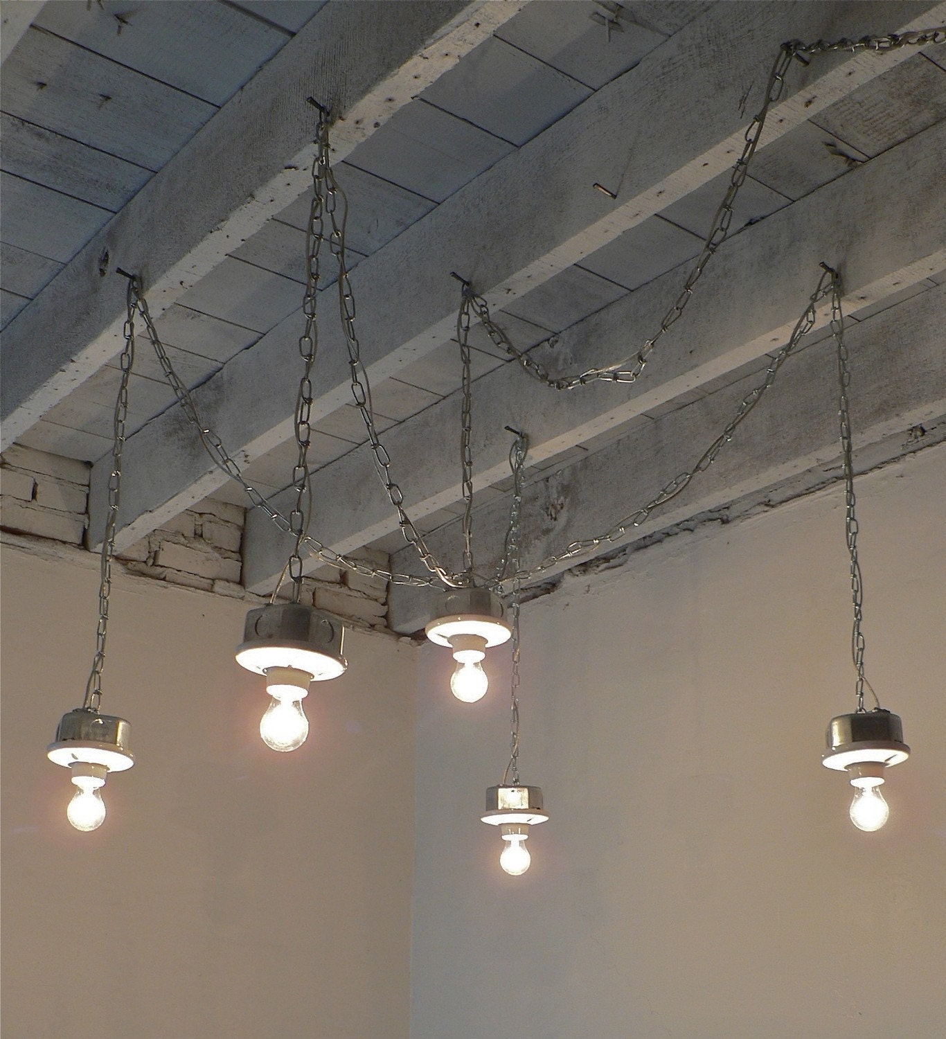 R A I N - Handcrafted Metal Chained Hanging Plug-in 5-Light Chandelier