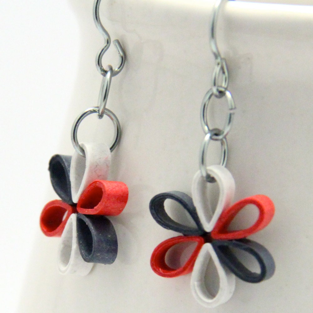 Red White and Blue Flower Earrings Handmade by Paper Quilling with Niobium Earring Hooks Eco Friendly Earrings / Artisan Jewelry