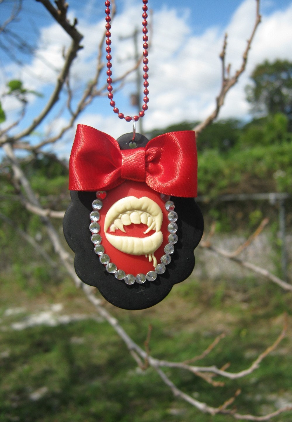 Vampire Dreams Cameo Necklace in Red and Black