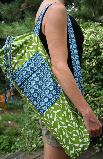 Yoga Bag in Green Vine and Blue with a Zipper Pocket