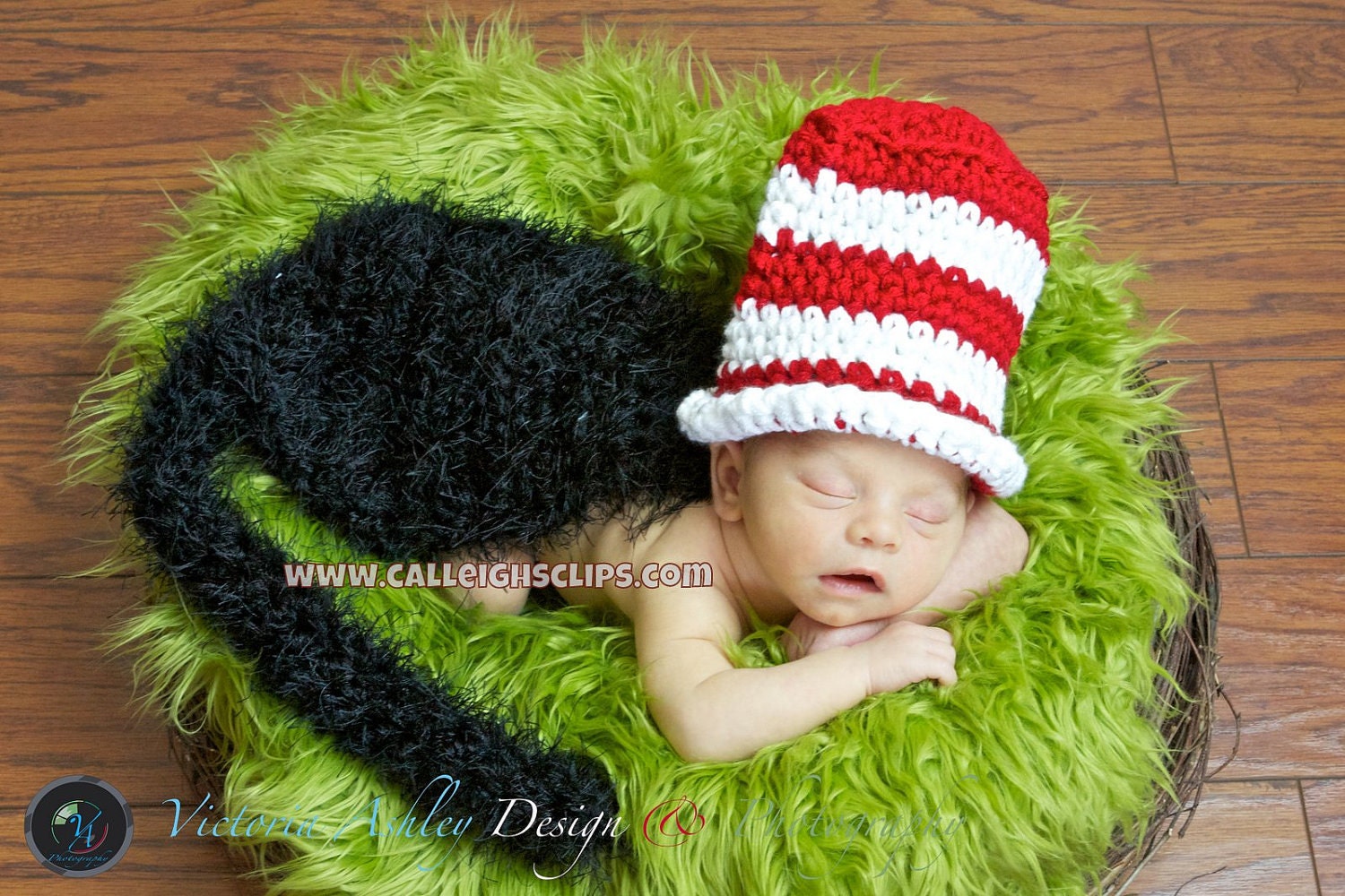 Instant download Crochet Pattern - No. 54 Kitty in a Striped Hat - Cuddle Critter Cape Set