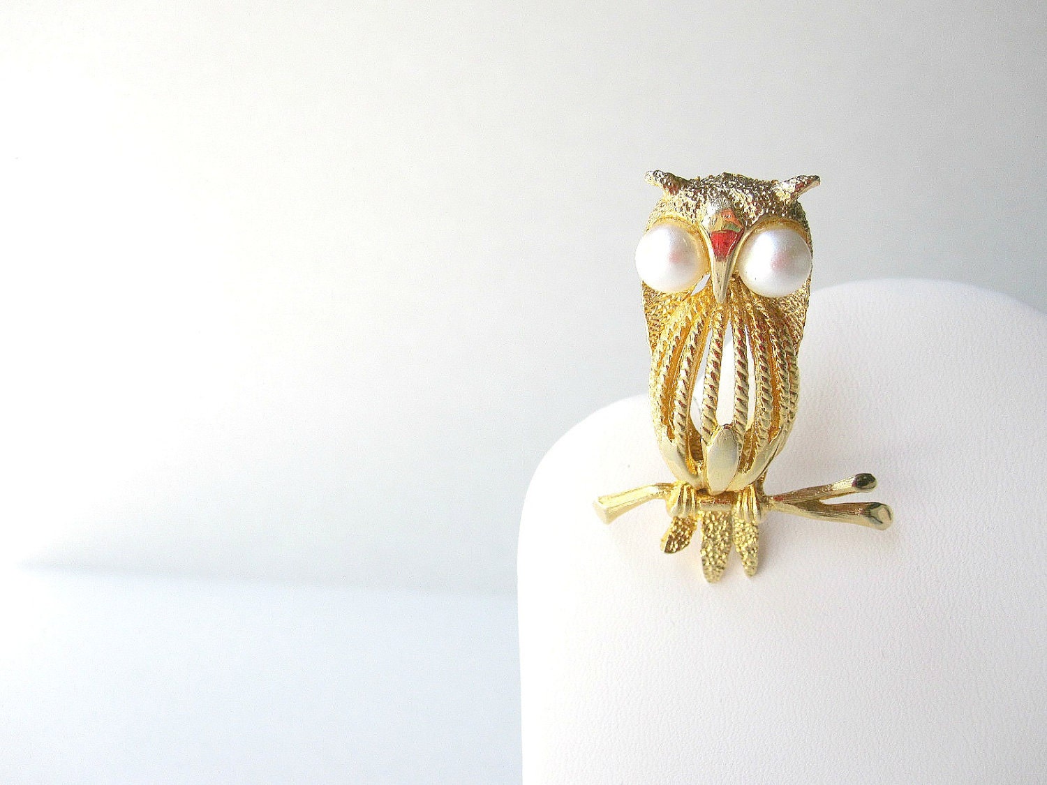 Vintage Owl Pin Pendant Brooch - Goldtone - Pearl Eyes - 1970s
