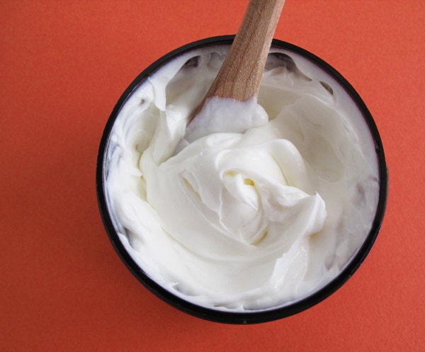 Fresh Honeysuckle Cream