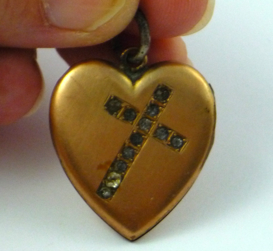 SALE.... Vintage gold heart & paste cross locket 30mm x 27mm
