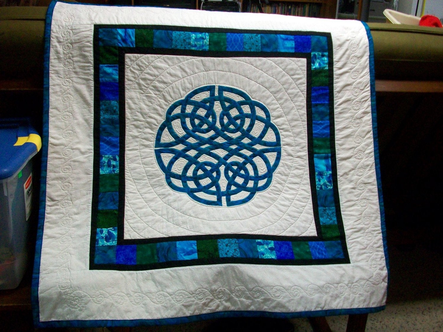 aoife-celtic-knot-applique-quilt-by-scholasticaquilts-on-etsy