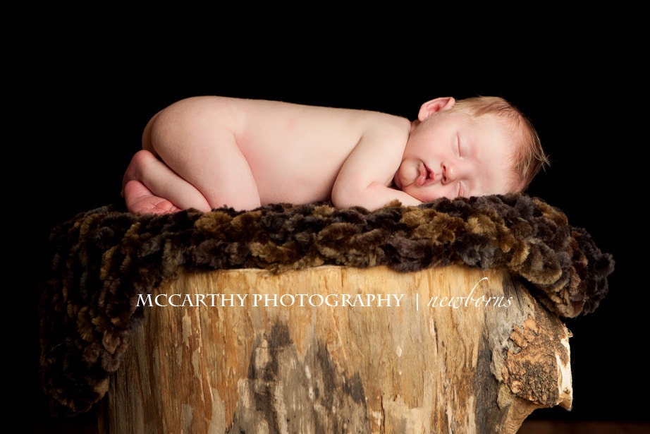 The Chic Luxe Plush BabyBlanket