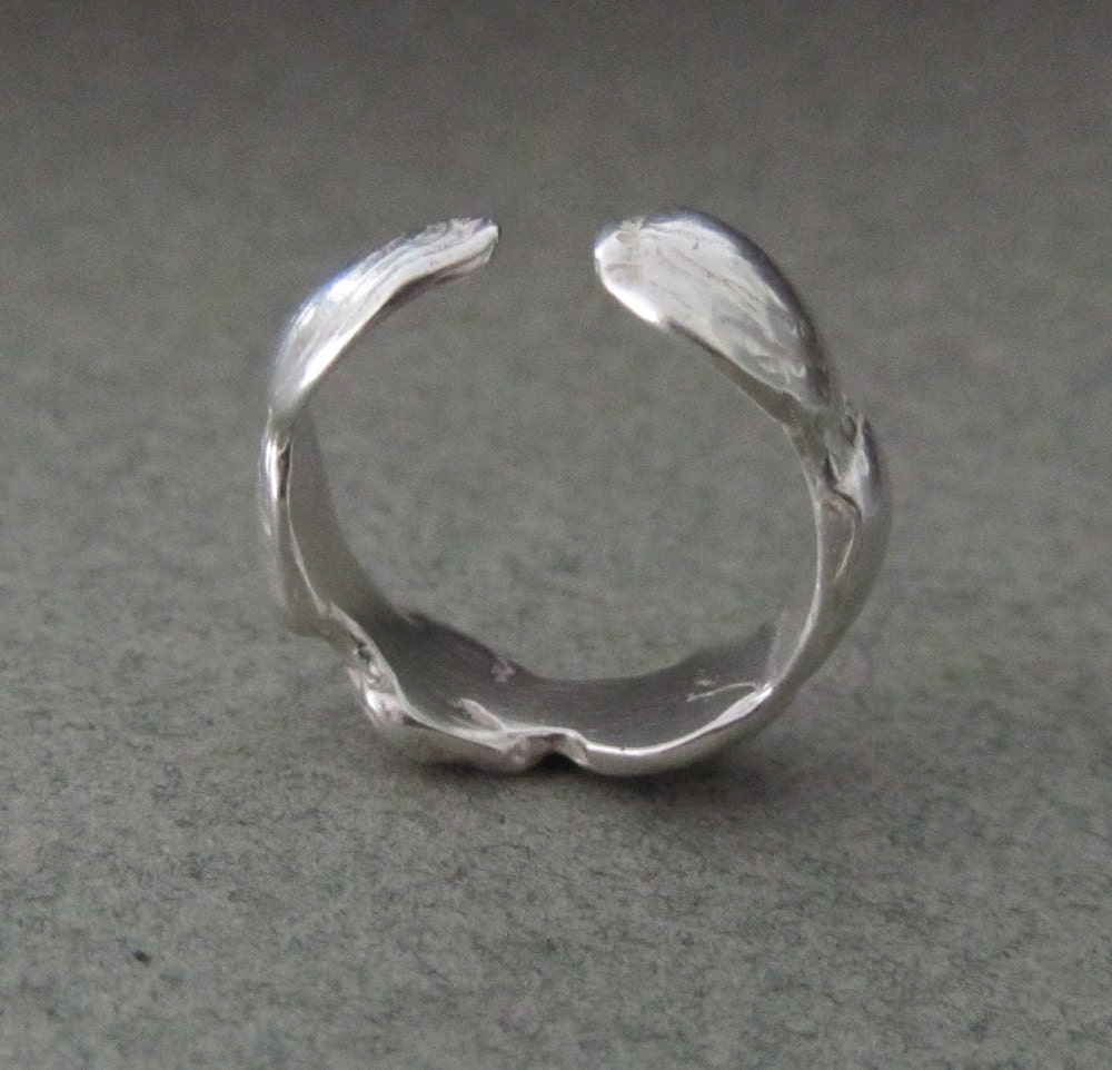 Clam Shell Toe Ring