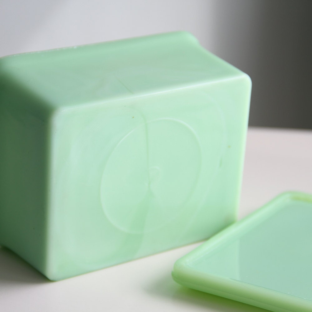 Vintage Mckee Jadeite 4 x 5 Refrigerator Dish