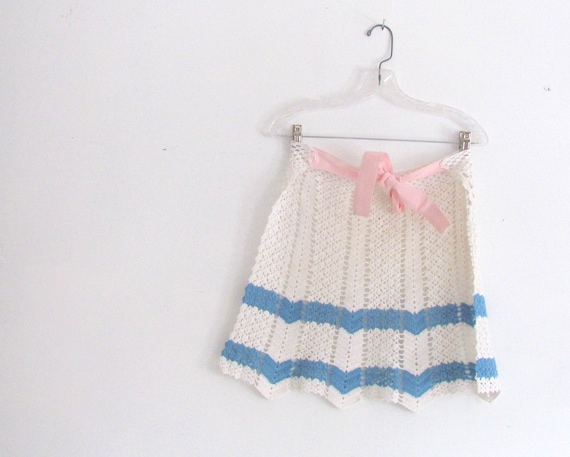 Vintage Crochet Apron Cotton Chevron Pattern 1940s Apron White Blue