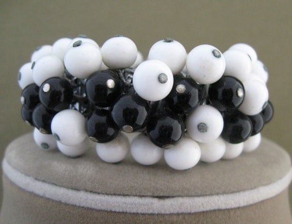 Black and White Glass Beaded Bangle Expansion Bracelet