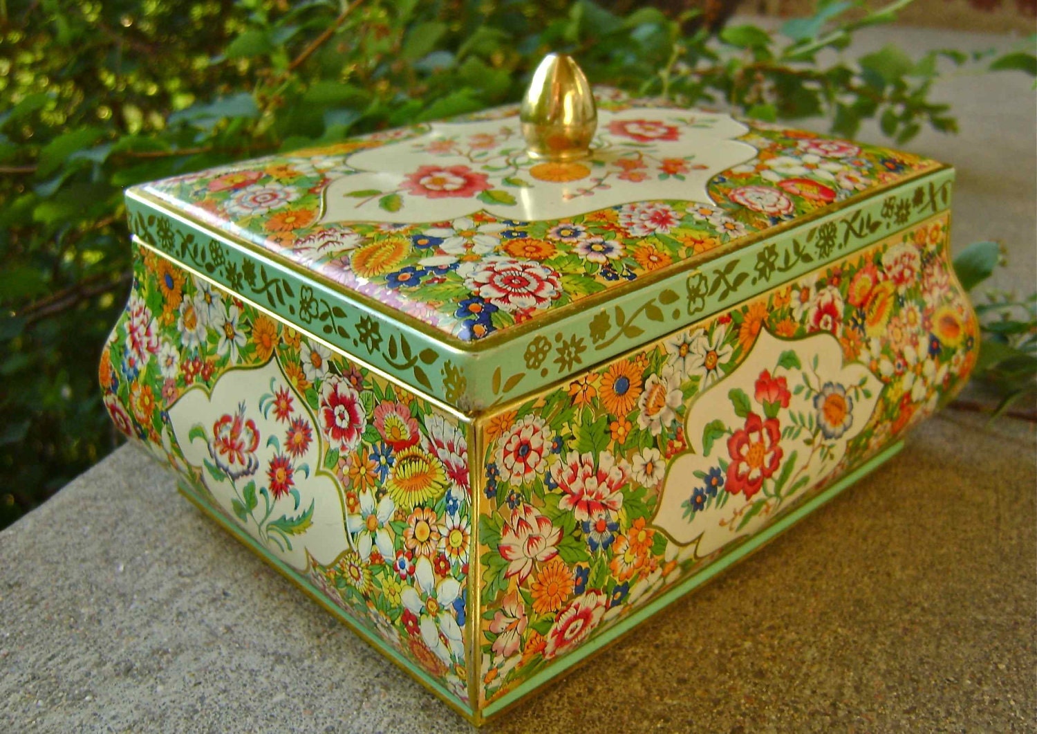 Vintage Candy Tin Made in Holland