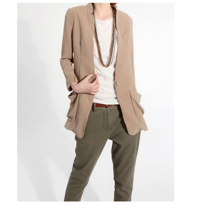 Ethereal beige coat J002