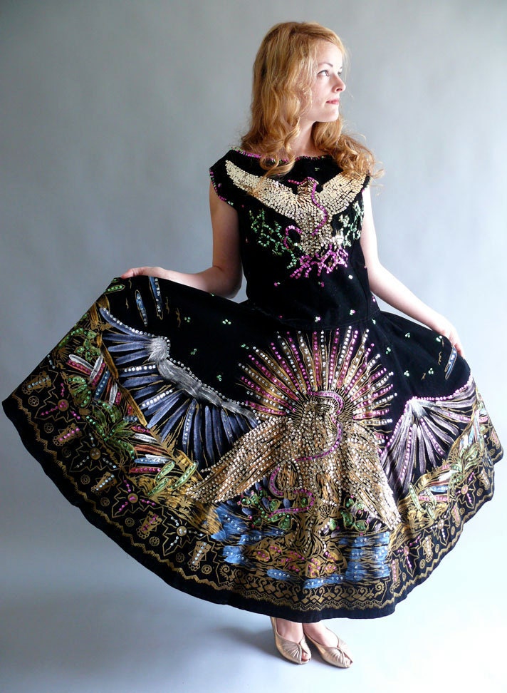 1950s hand painted mexican velvet circle skirt and top // vlv // The Phoenix She Rises