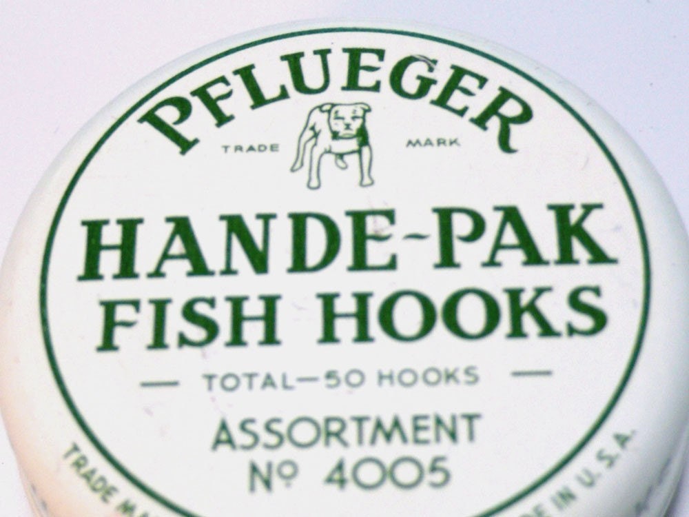 go fish, vintage BULLDOG METAL TIN - fishing tackle: pflueger barbed steel fish hooks - advertising tin dog illustration - so industrial