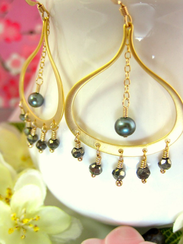 Green pearl and pyrite gold chestnut earrings, green chandelier earrings, green chestnut earrings, green bridal earrings