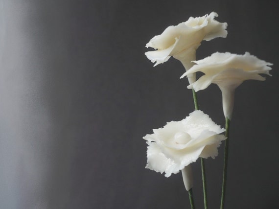 Set of 3 White Flowers - Decoration - Home decor - Wedding - Handmade by oenopia